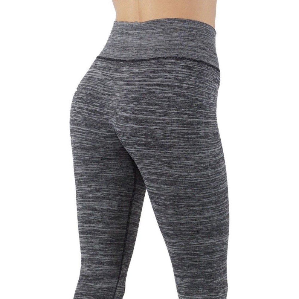 ⚜️ Power Flex Dry-Fit Workout Two Tone Capri Compression Leggings - Picture 3 of 7